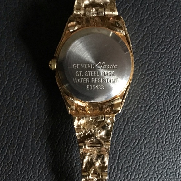 10k Gold Ladies Watch - Picture 3 of 4
